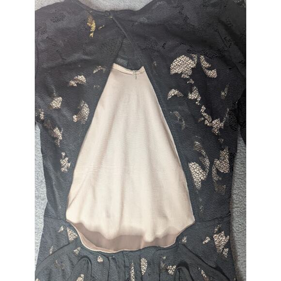 H & M GOLD LABEL-Bare back Bodycon Mini Lace Dress Nude lining size 2 GlamLook - Picture 9 of 10